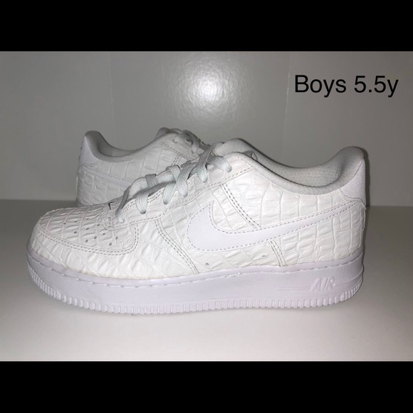 air force 1 boys size 5